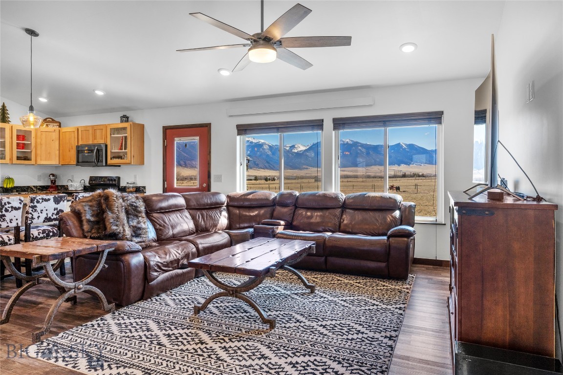 Valley Meadows - Whitehall - Residential
