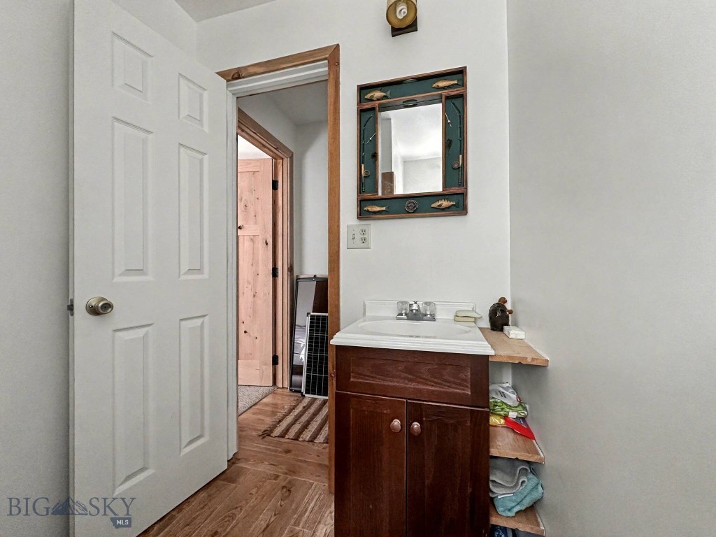Shining Mountain Unit III - Residential