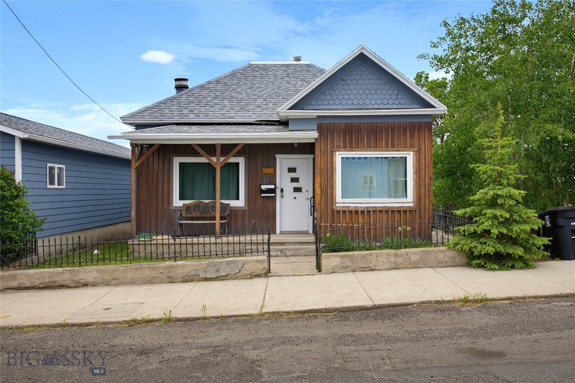 Cute Walkerville bungalow with room to spread out! This charming 2-bedroom, 1-bath home offers comfortable living space and sits on a large lot with a spacious yard perfect for gardening, pets, or outdoor entertaining. The owner recently installed all new windows.  The oversized double-car garage provides plenty of room for vehicles, storage, or a workshop. Enjoy small-town charm while being just minutes from Uptown Butte amenities. Whether you're looking for a first home, investment property, or a place to make your own, this property is full of potential!
