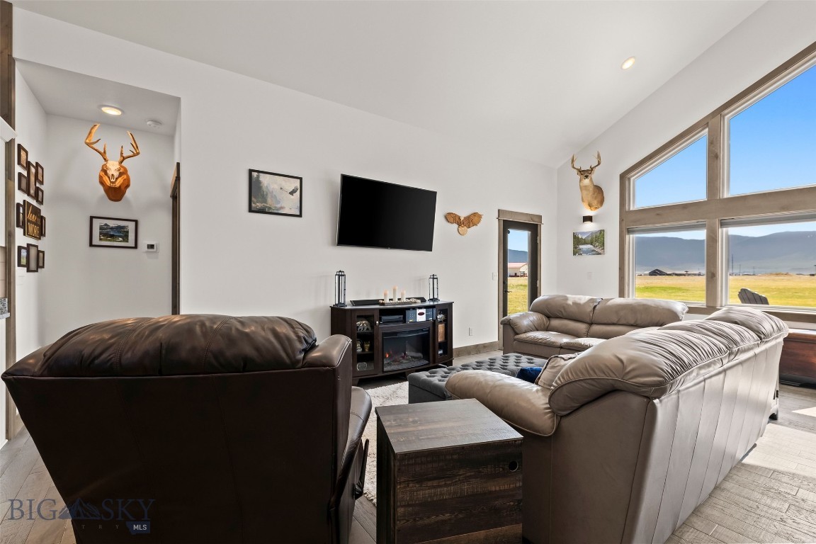 Sky View in Ennis - Residential