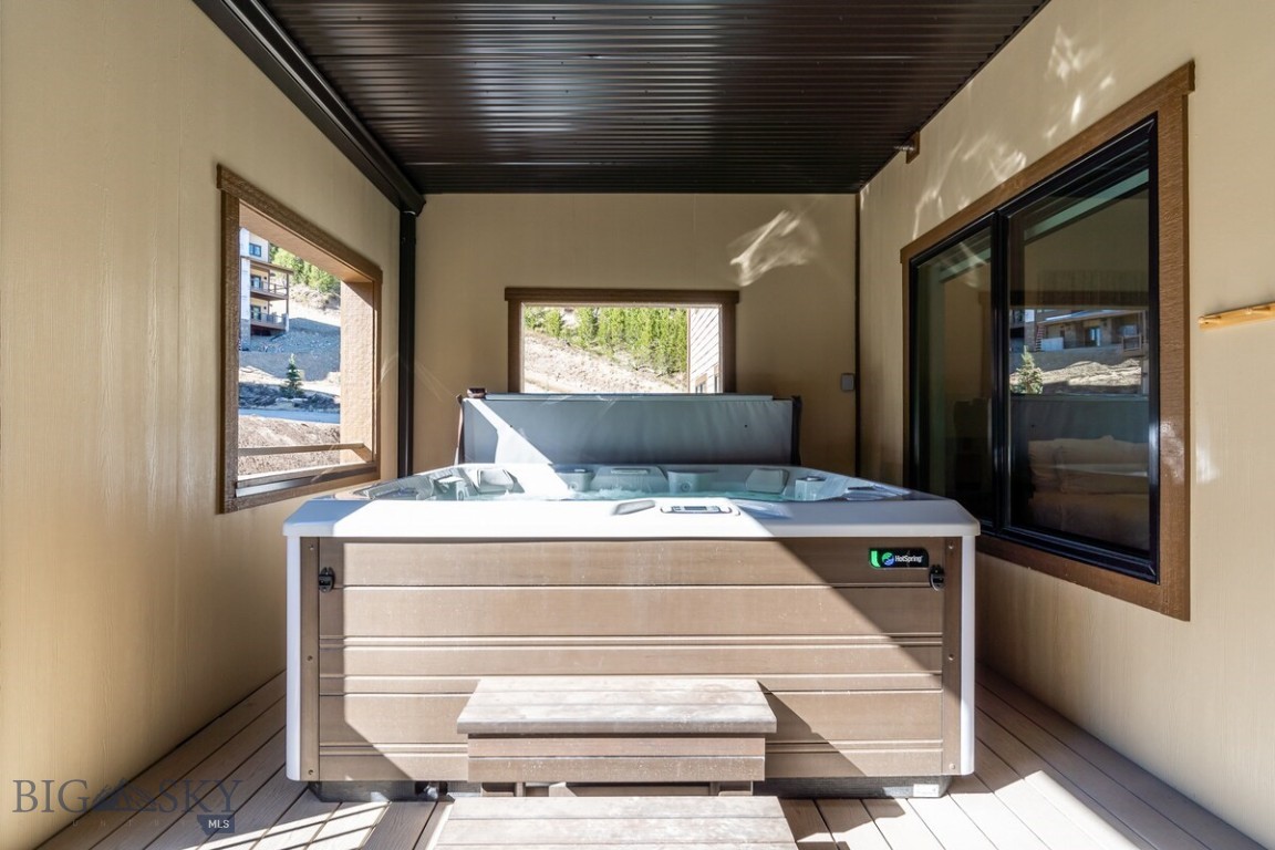 Beaverhead Condos - Residential