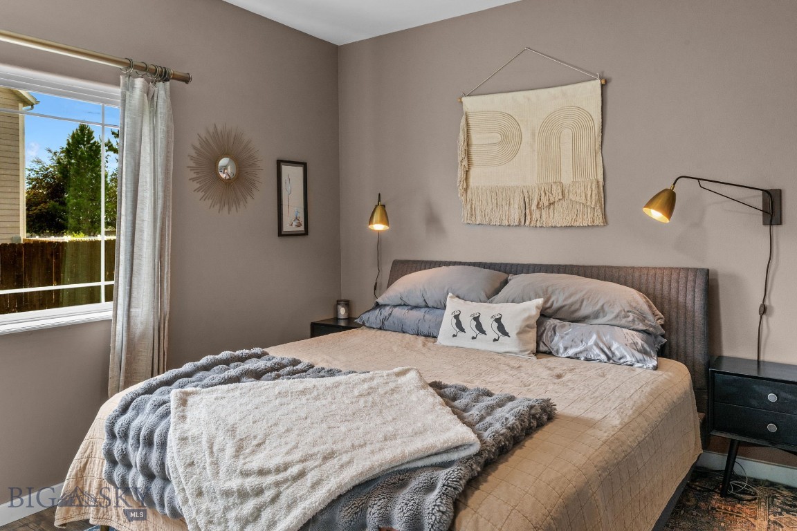 Four Dot Meadows - Residential