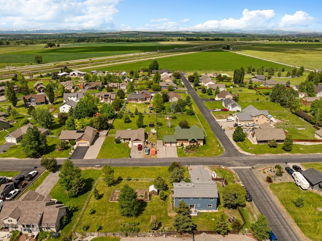 Four Dot Meadows - Residential