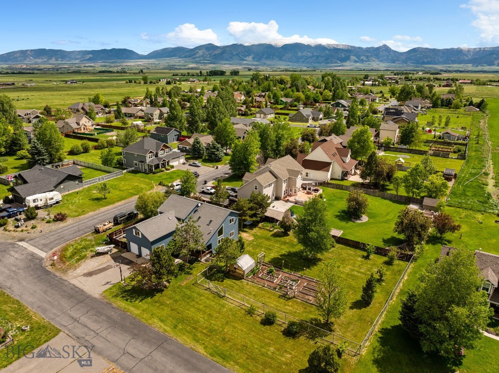 Four Dot Meadows - Residential
