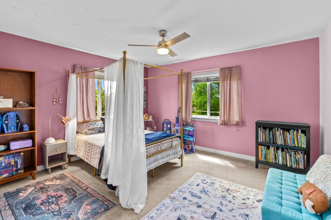 Four Dot Meadows - Residential