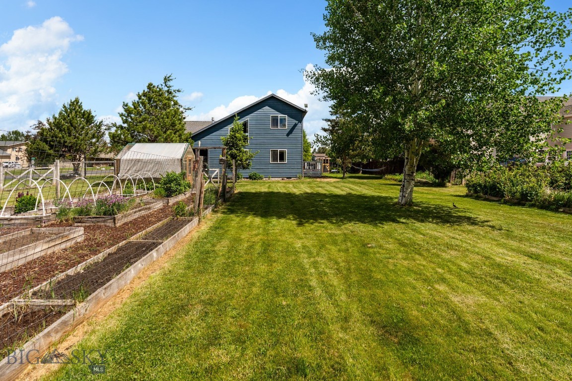 Four Dot Meadows - Residential
