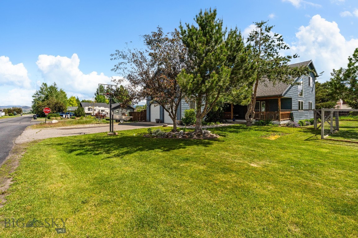 Four Dot Meadows - Residential