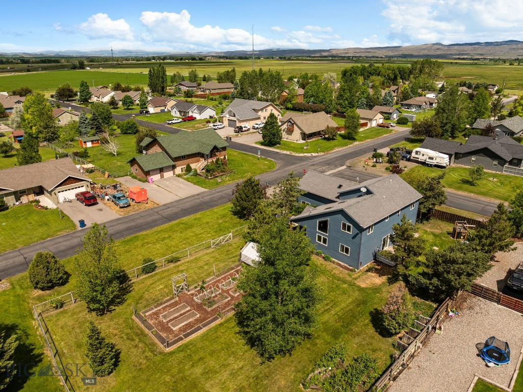 Four Dot Meadows - Residential