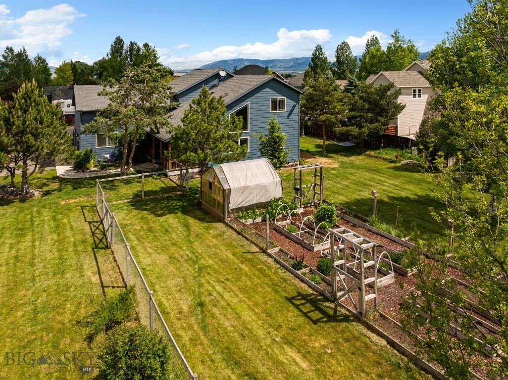 Four Dot Meadows - Residential