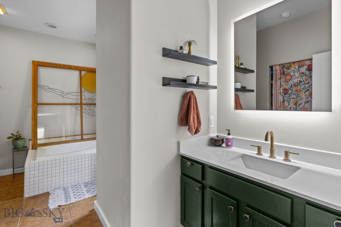 Four Dot Meadows - Residential