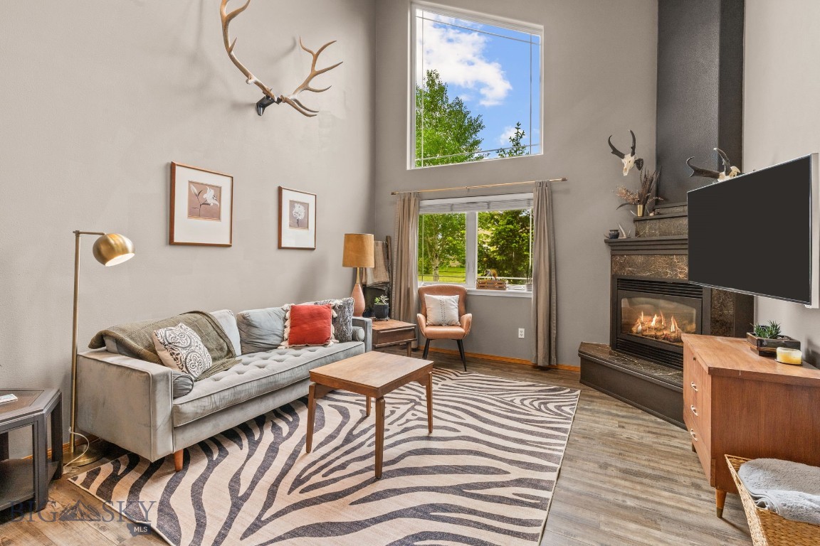 Four Dot Meadows - Residential