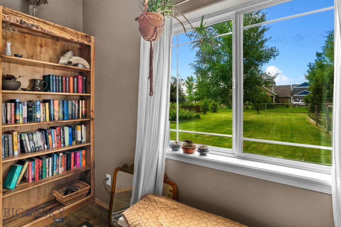 Four Dot Meadows - Residential