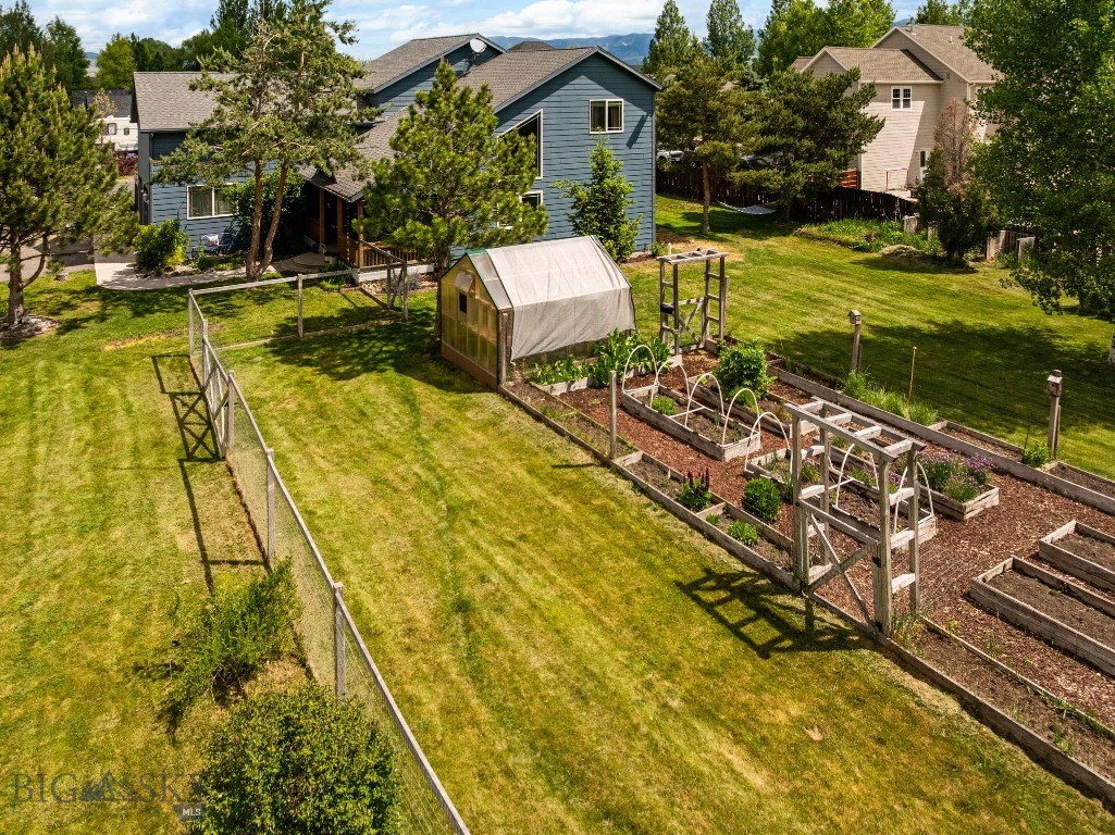 Four Dot Meadows - Residential