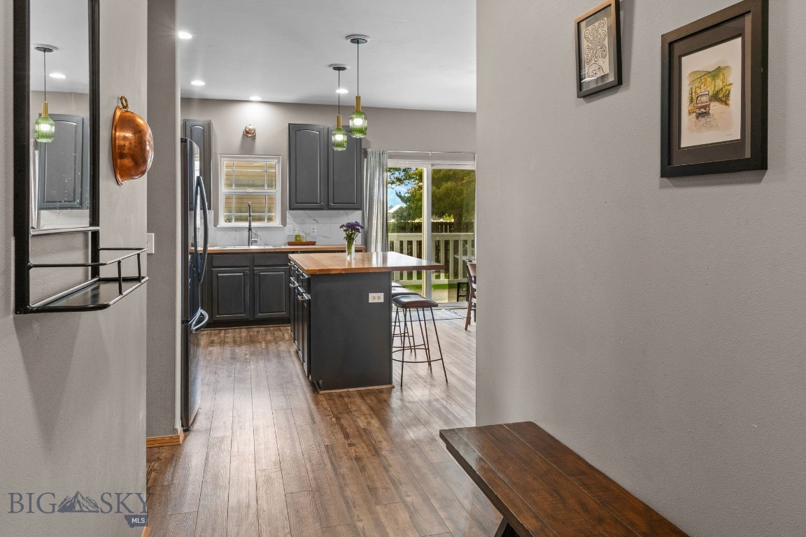 Four Dot Meadows - Residential