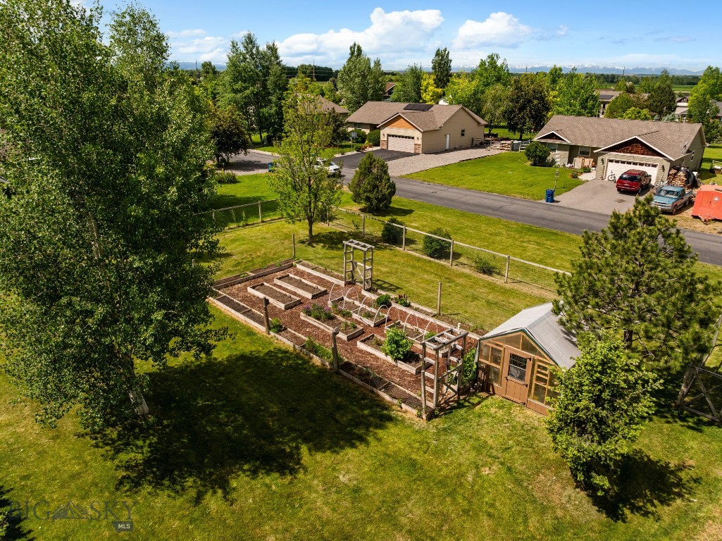 Four Dot Meadows - Residential
