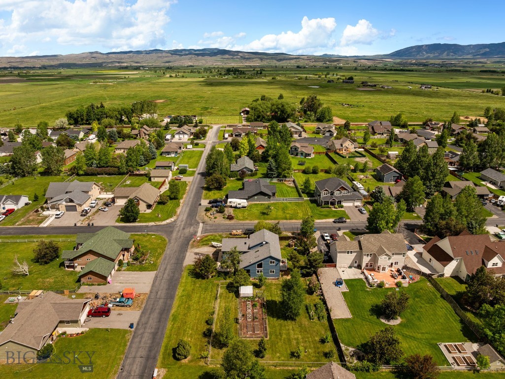 Four Dot Meadows - Residential