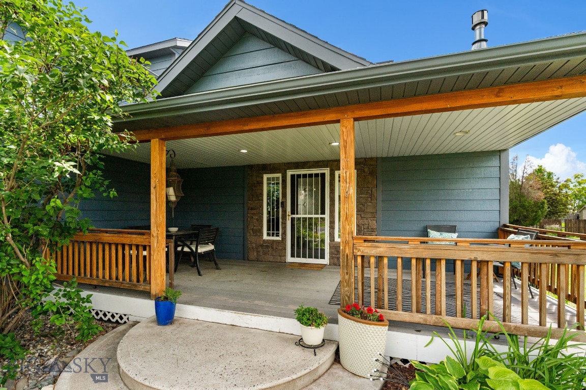 Four Dot Meadows - Residential