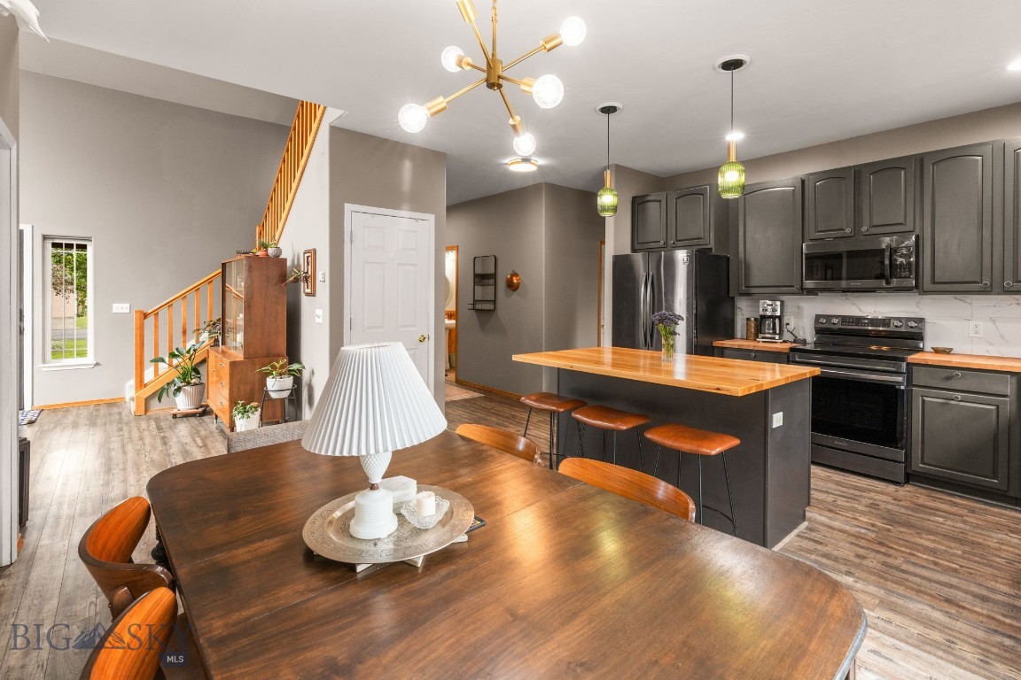 Four Dot Meadows - Residential