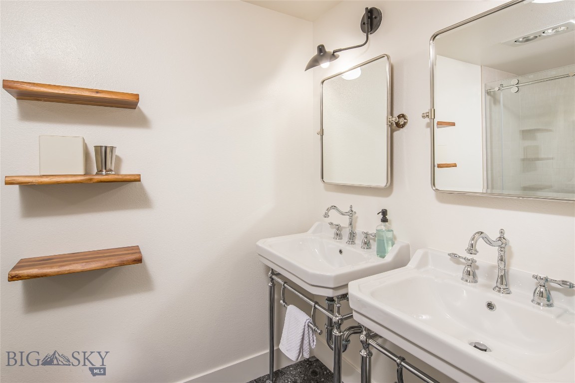 Snowflake Skycrest Condo - Residential