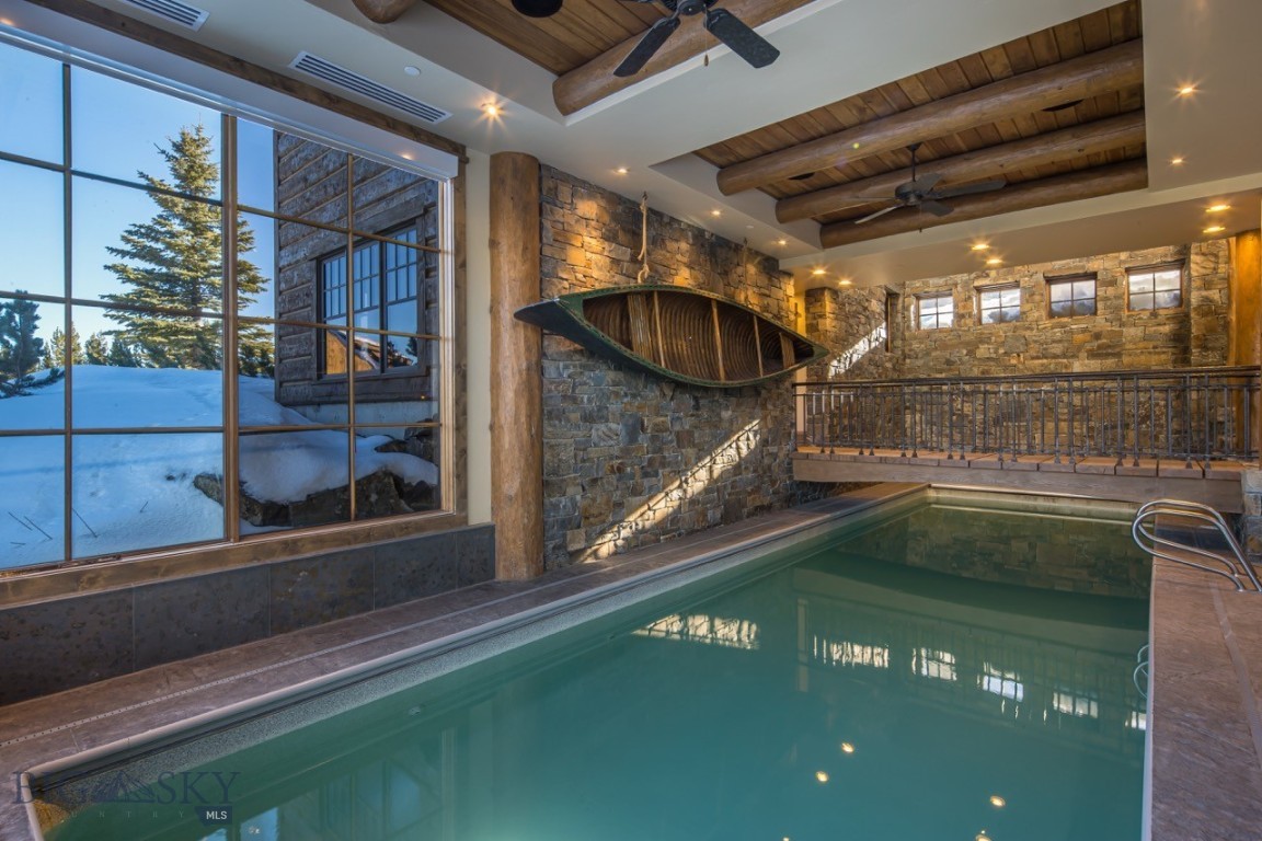 Diamond Hitch Of Ski Moonlight - Residential