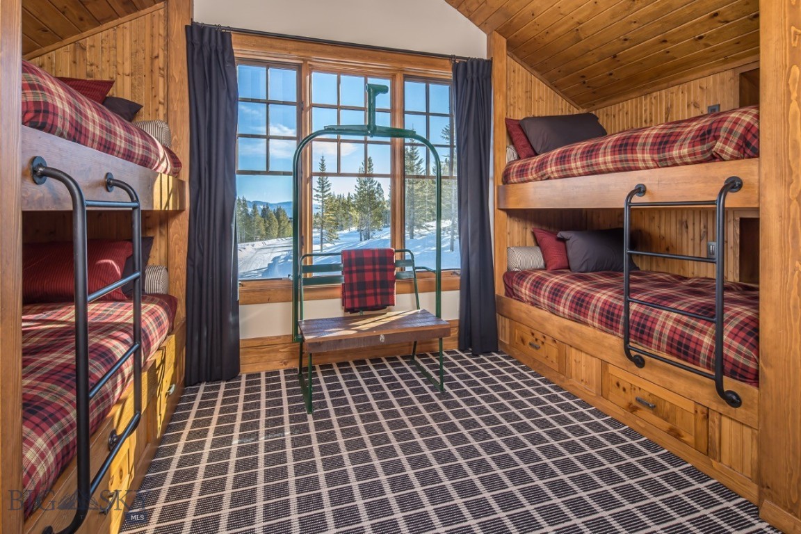 Diamond Hitch Of Ski Moonlight - Residential