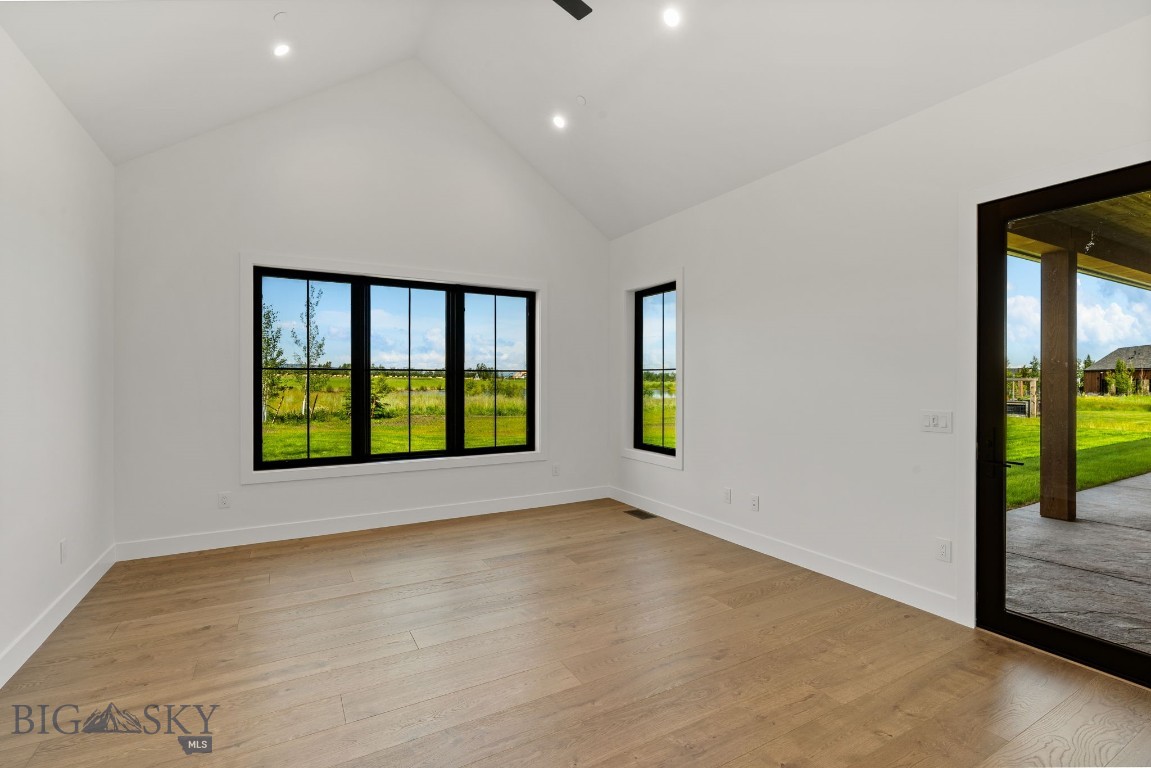 Home 40 - Residential