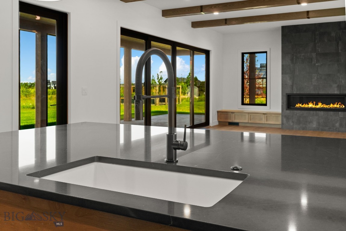 Home 40 - Residential