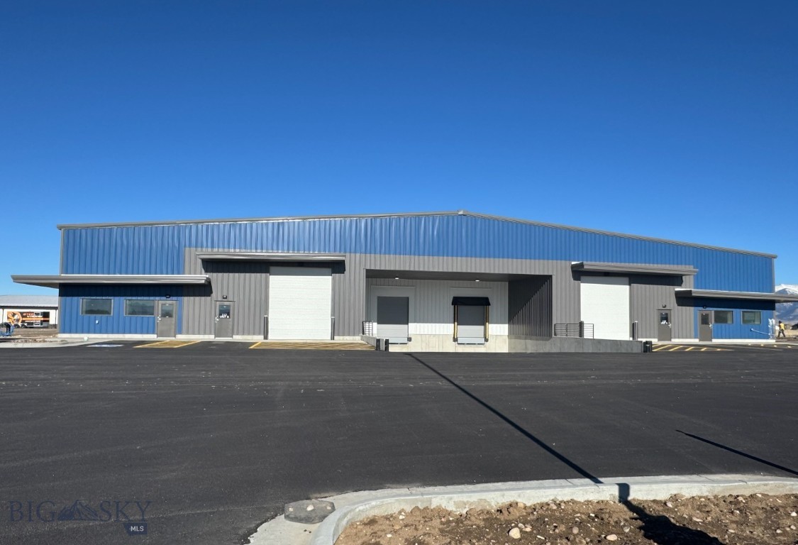Ready to Lease!!!! 14,500 sf warehouse building that will consist of 1 secure loading docks, 1 (12'x14') overhead doors, 3-man doors entrances, small office space, fire suppression, 20' to 25' ceiling height, and 3 phase power (200-amp service). ESFR sprinkler system designed to protect 20’ high storage of Class IV commodities and Group A plastics on racks or on piles.