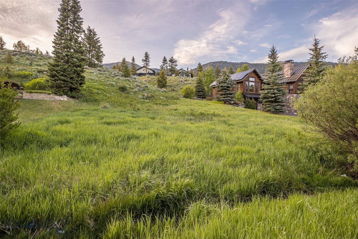 Meadow Village - Land