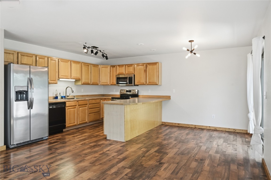 Parkway Plaza - Residential