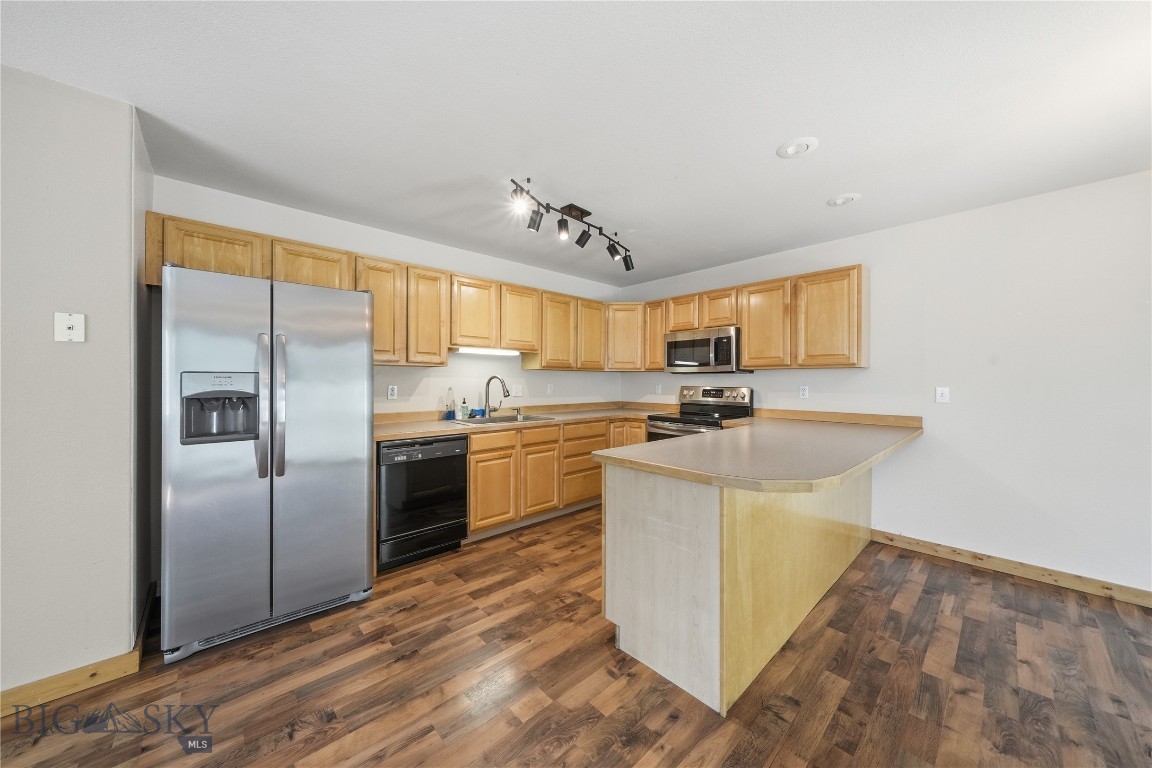 Parkway Plaza - Residential