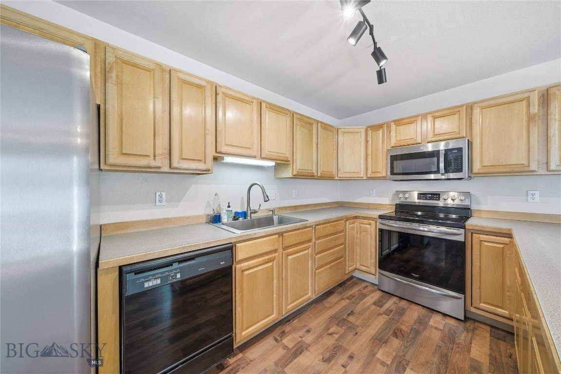 Parkway Plaza - Residential