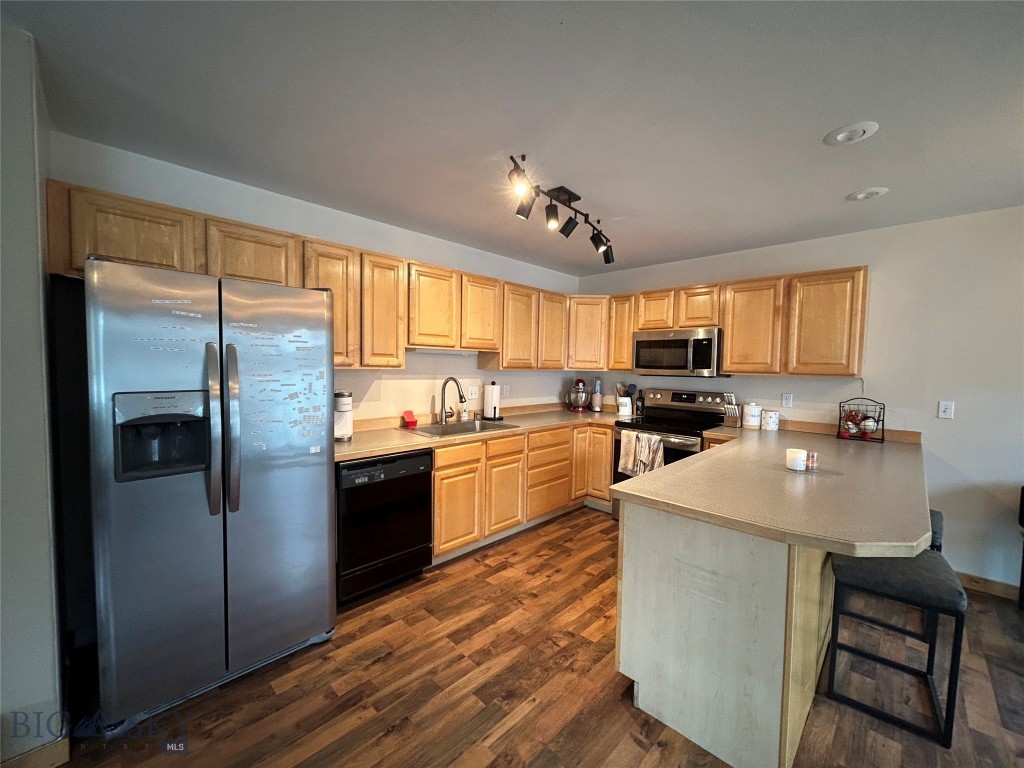 Parkway Plaza - Residential
