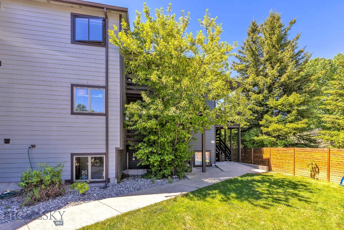 Dahlinger Court Condo - Residential