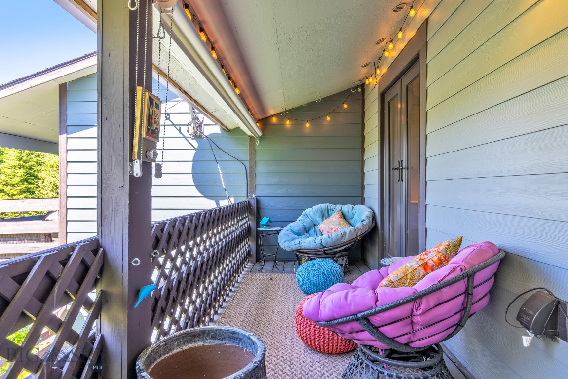 Dahlinger Court Condo - Residential