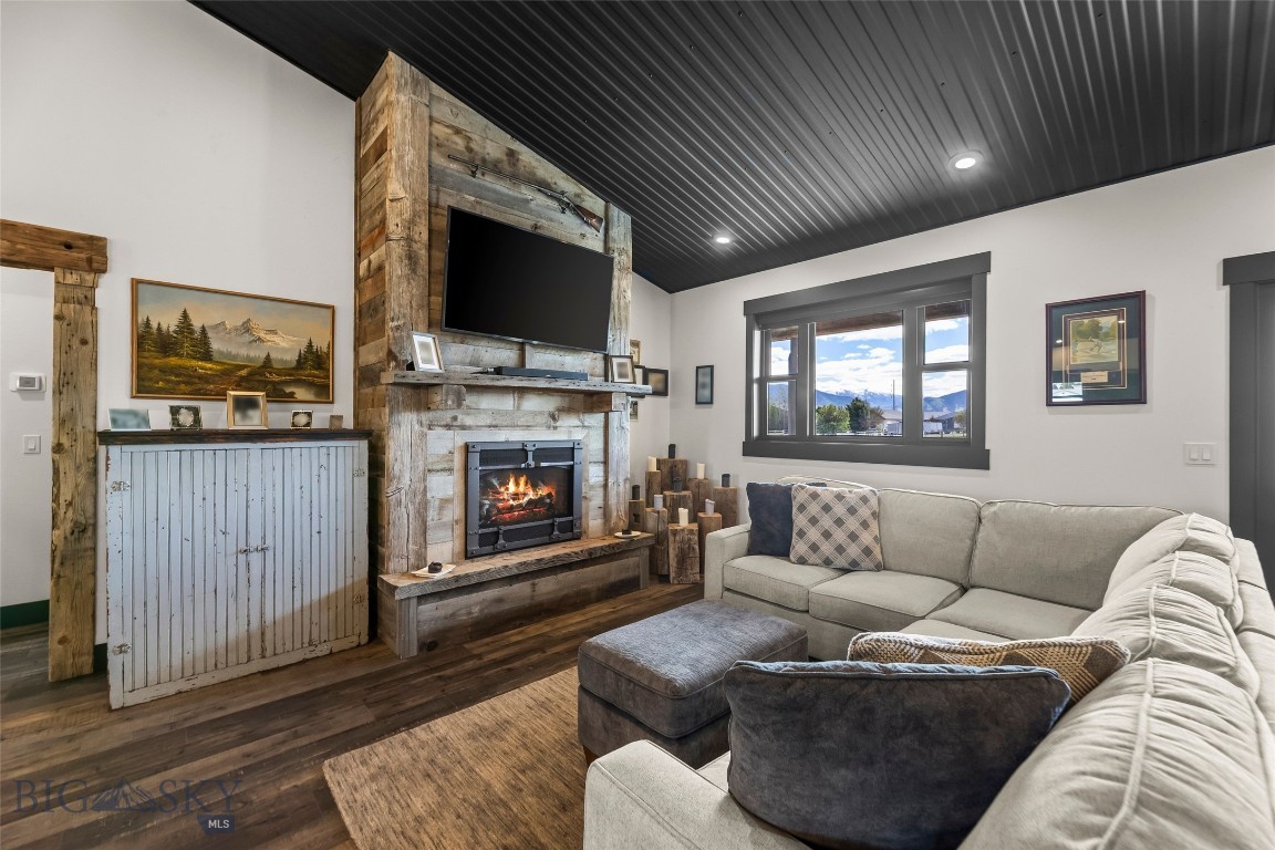 Sky View in Ennis - Residential