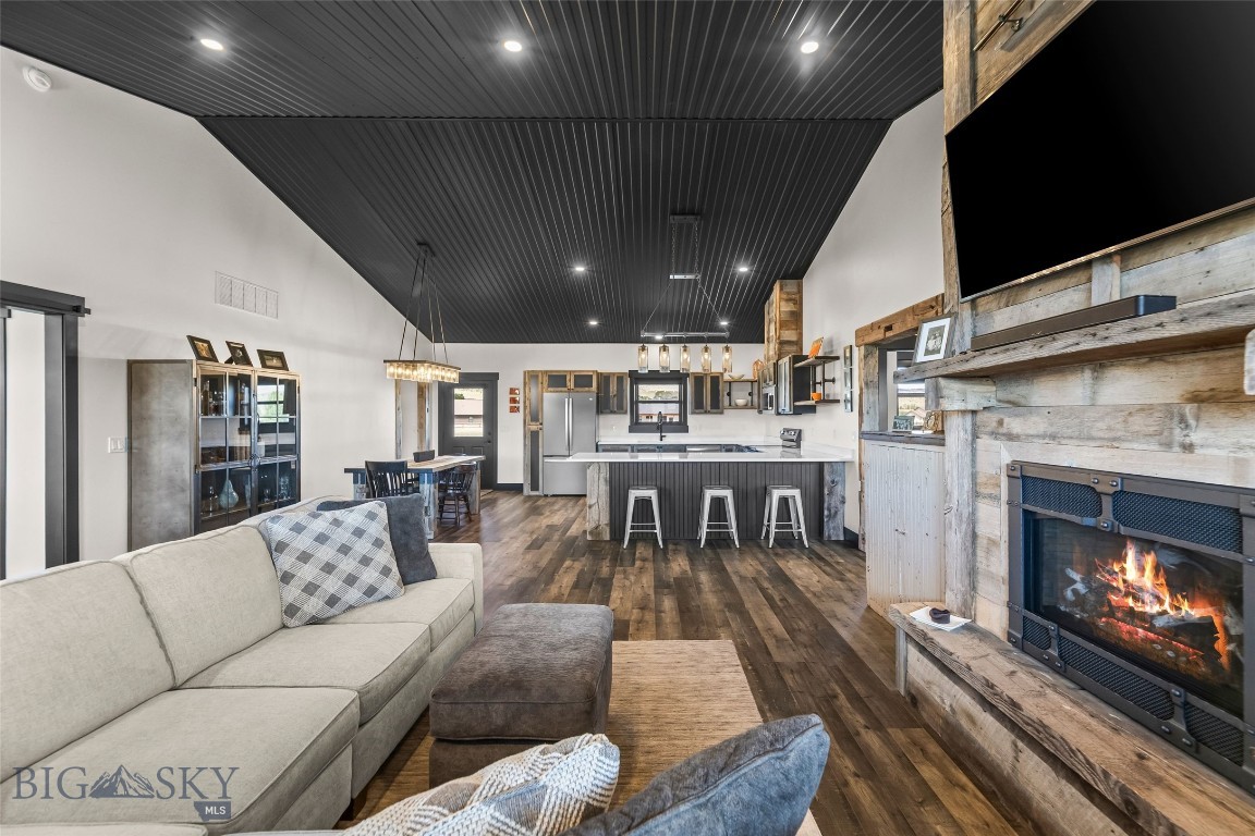 Sky View in Ennis - Residential