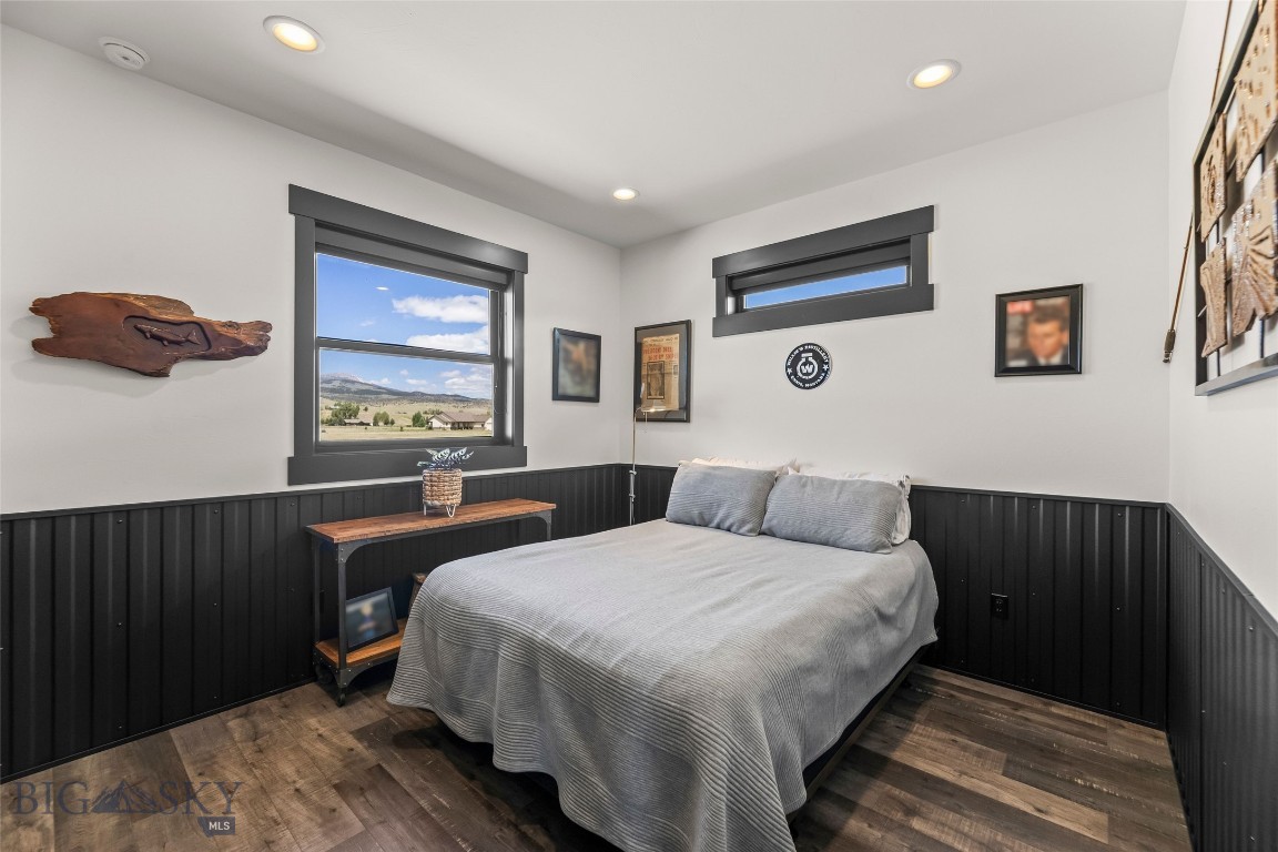 Sky View in Ennis - Residential
