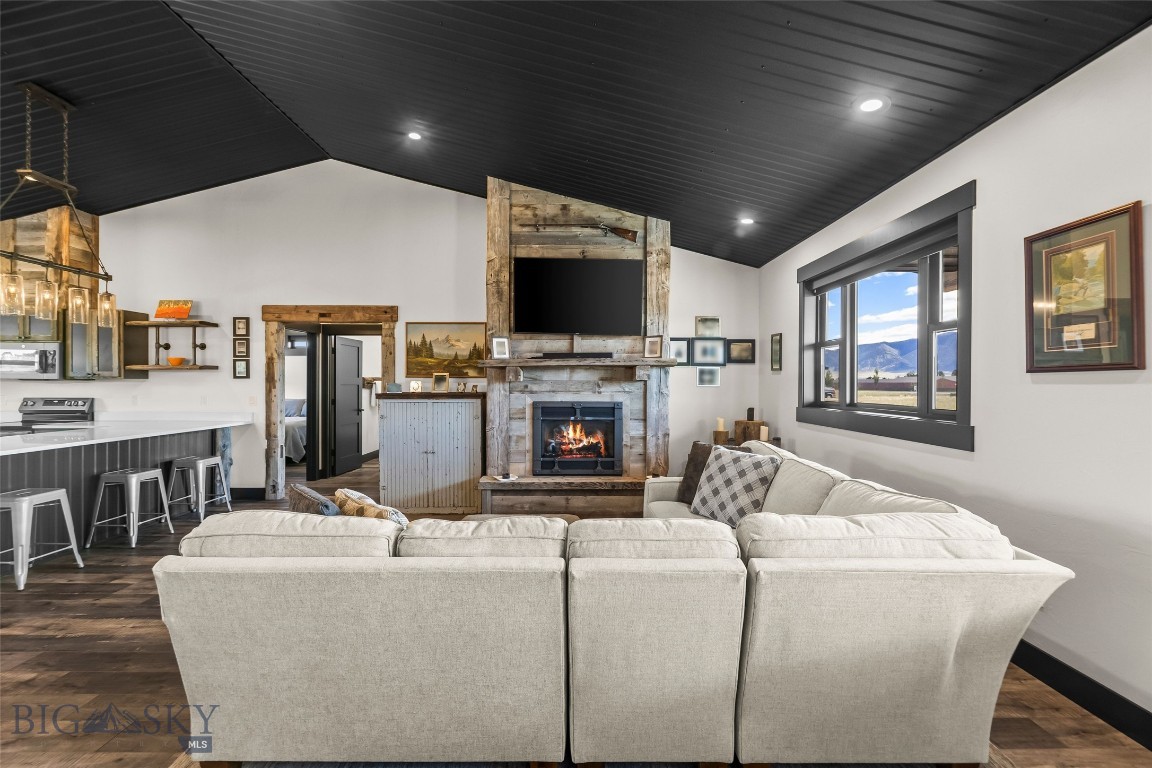 Sky View in Ennis - Residential