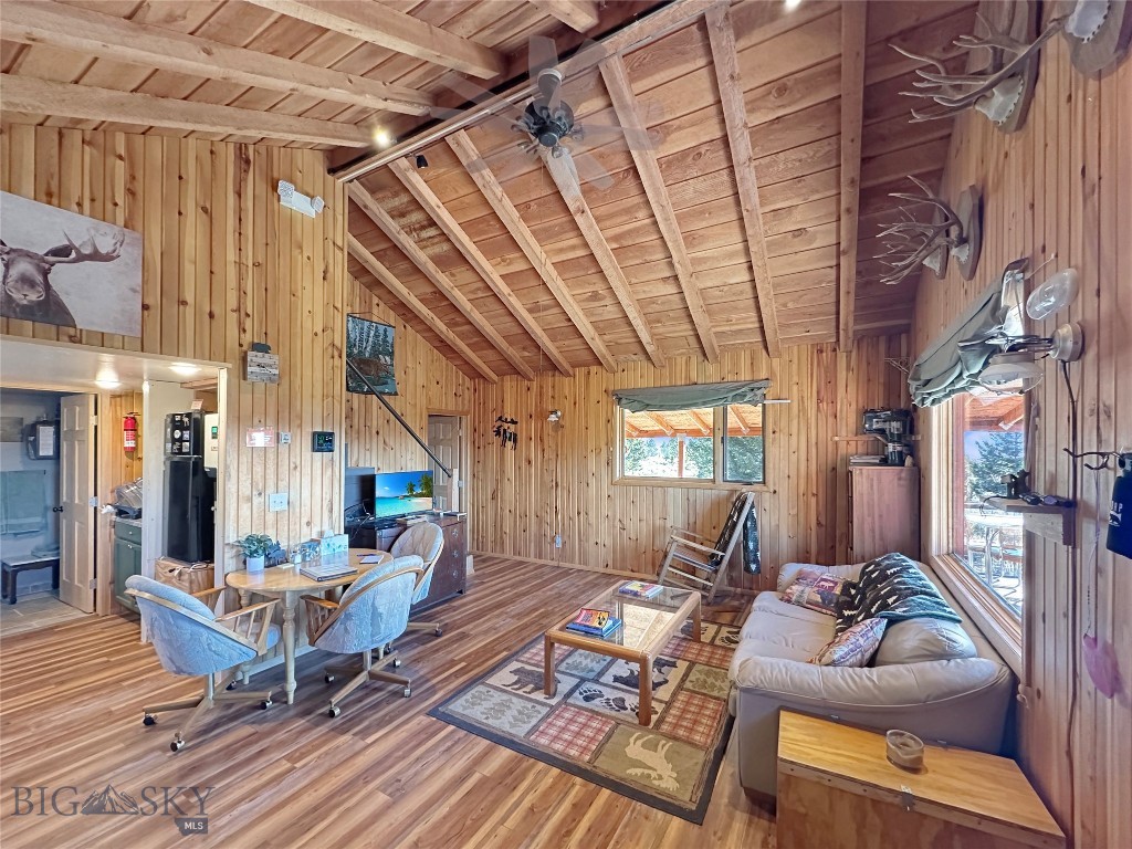 Shining Mountain Unit III - Residential