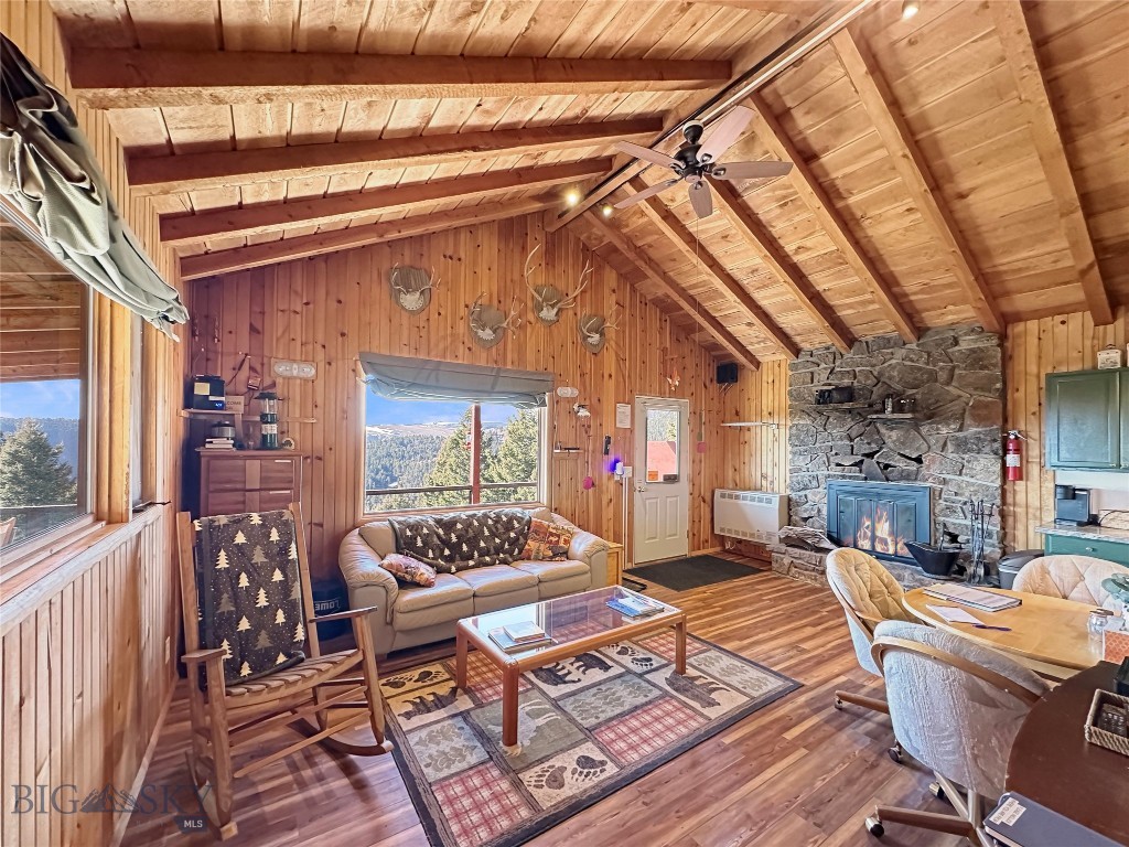 Shining Mountain Unit III - Residential