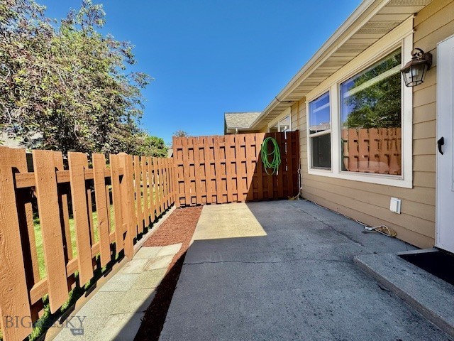 Lessley Estates Condo - Residential