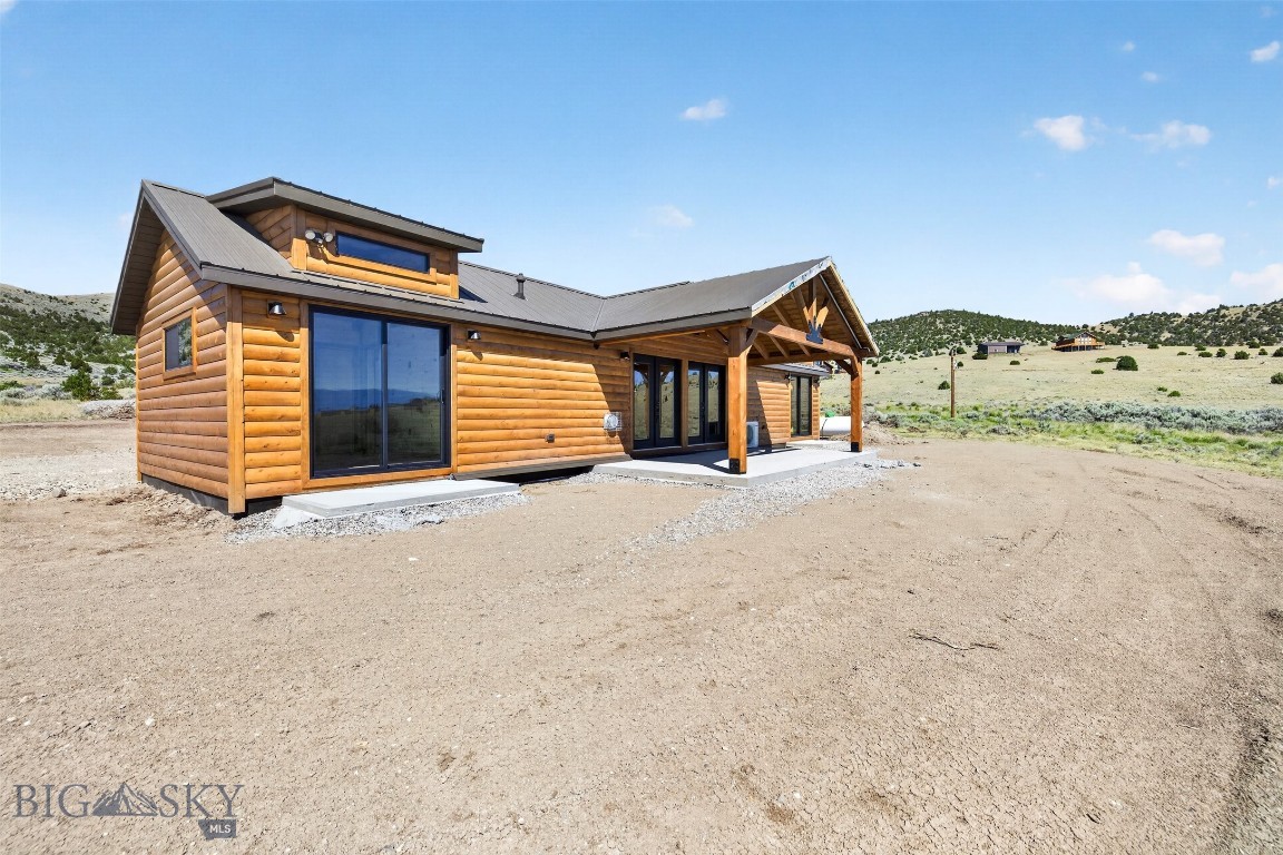 Shining Mountain Unit I - Residential
