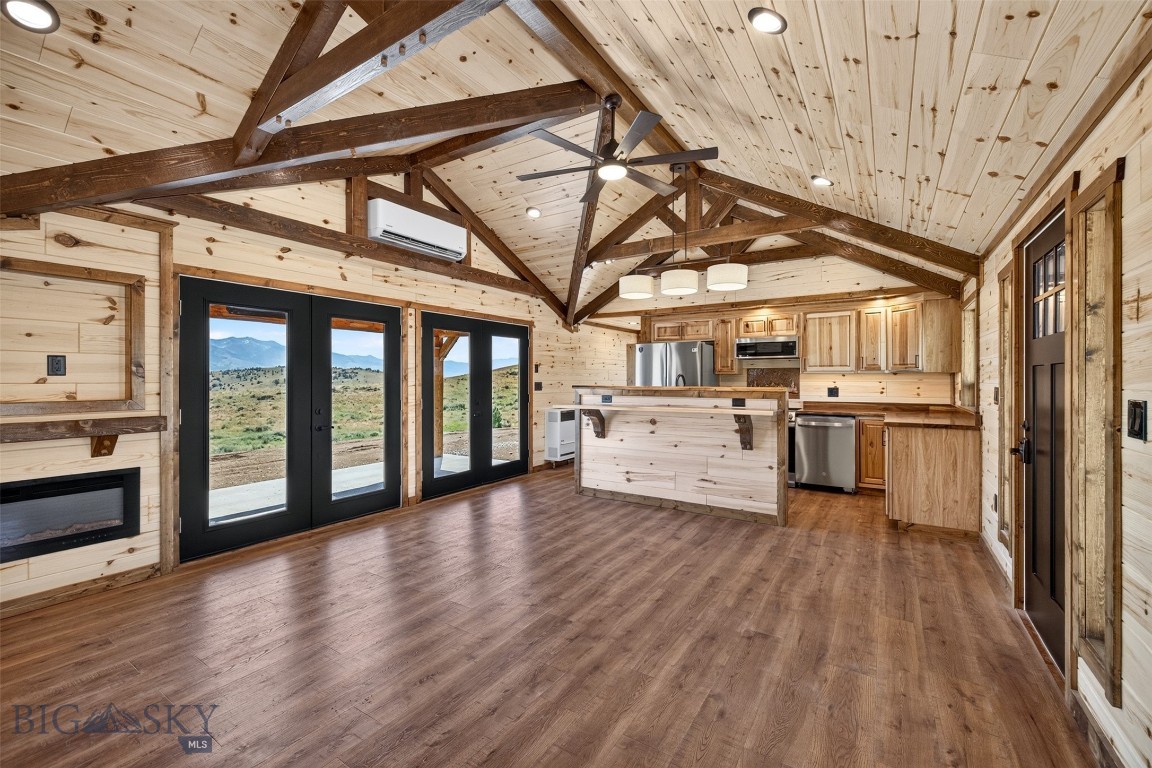 Shining Mountain Unit I - Residential