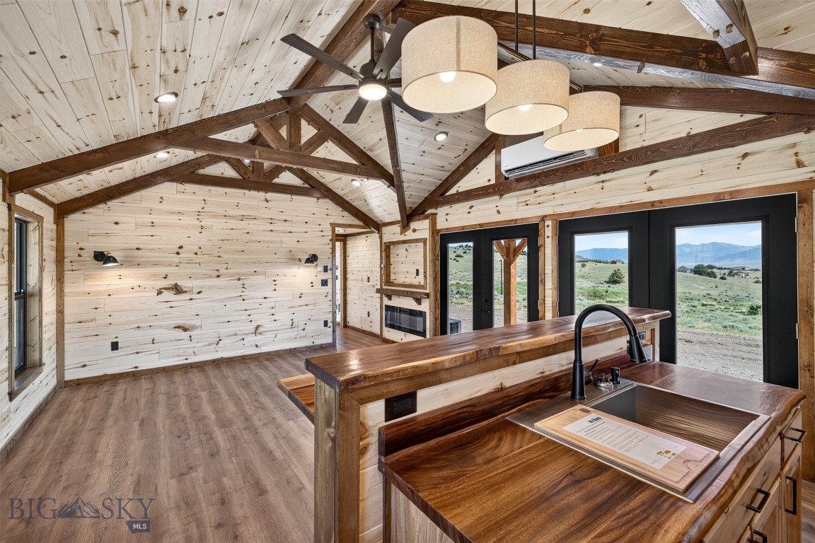 Shining Mountain Unit I - Residential