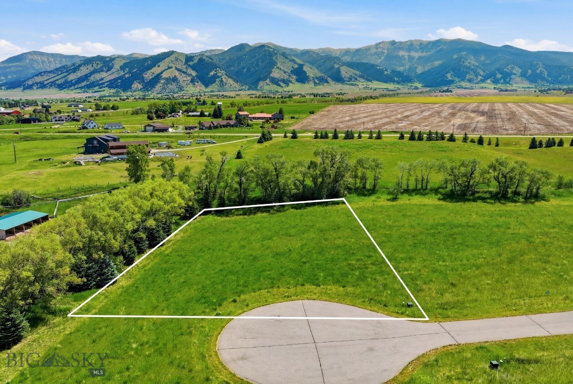 Bridger Lake Meadows - Land