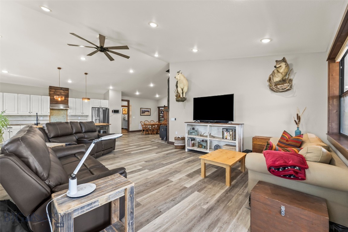 Shining Mountain Unit II - Residential