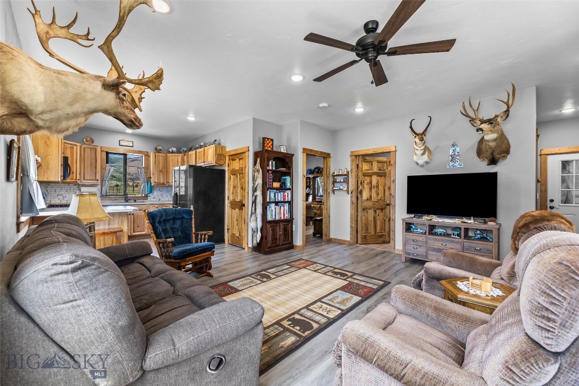 Shining Mountain Unit II - Residential