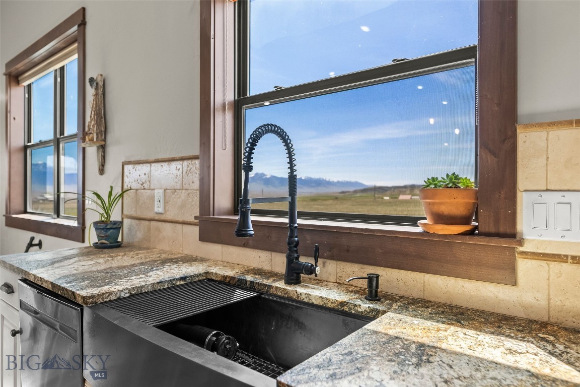 Shining Mountain Unit II - Residential