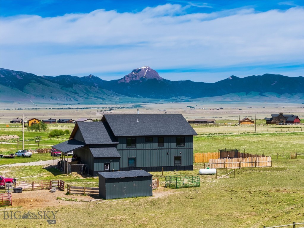 Shining Mountain Unit II - Residential